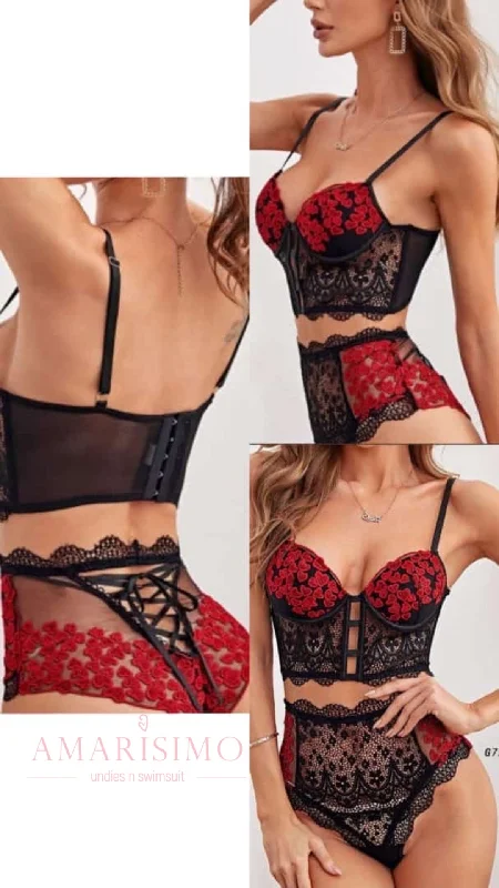 lace appliqué braSET CORAZONES