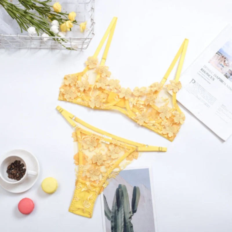 plus-size wireless racerback braLa Belle Fantastique 2 Pc Yellow Daisy Embroidery Sexy Lingerie