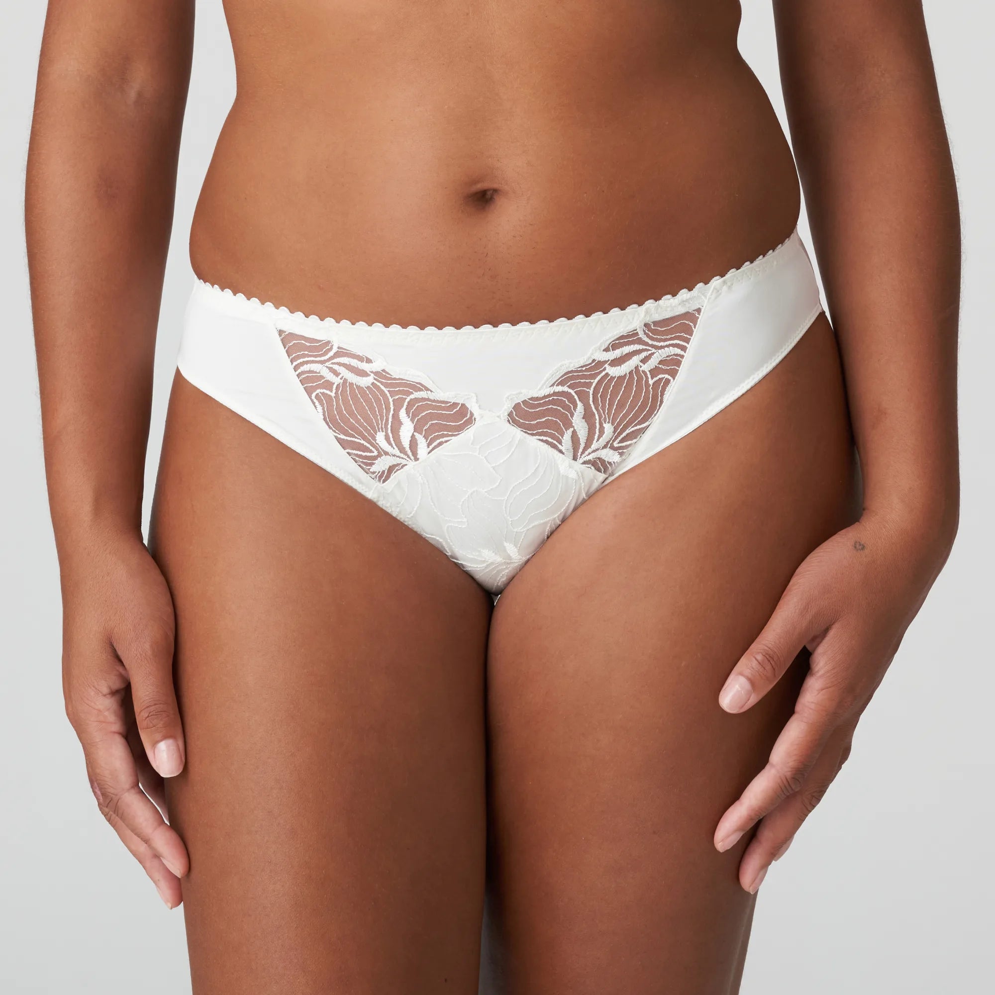 stretchable satin panties with a sheer lace waistbandSPRINGDALE Slip