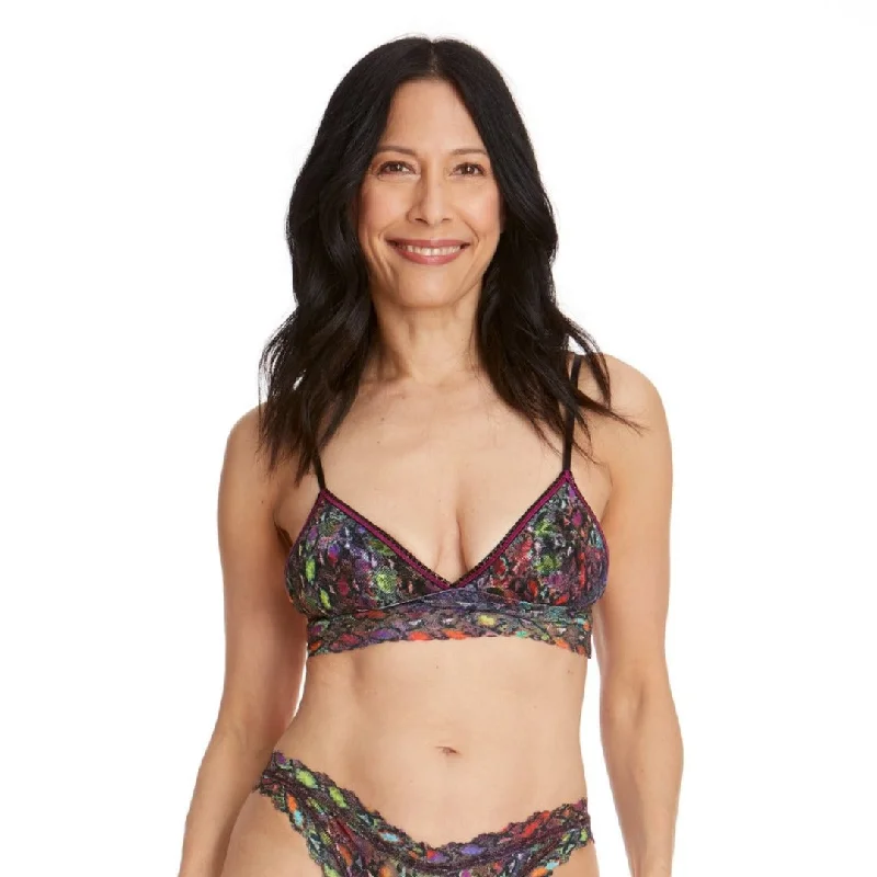 seamless bra with moisture-wicking fabricHanky Panky Signature Lace Padded Triangle Bralette *SALE*