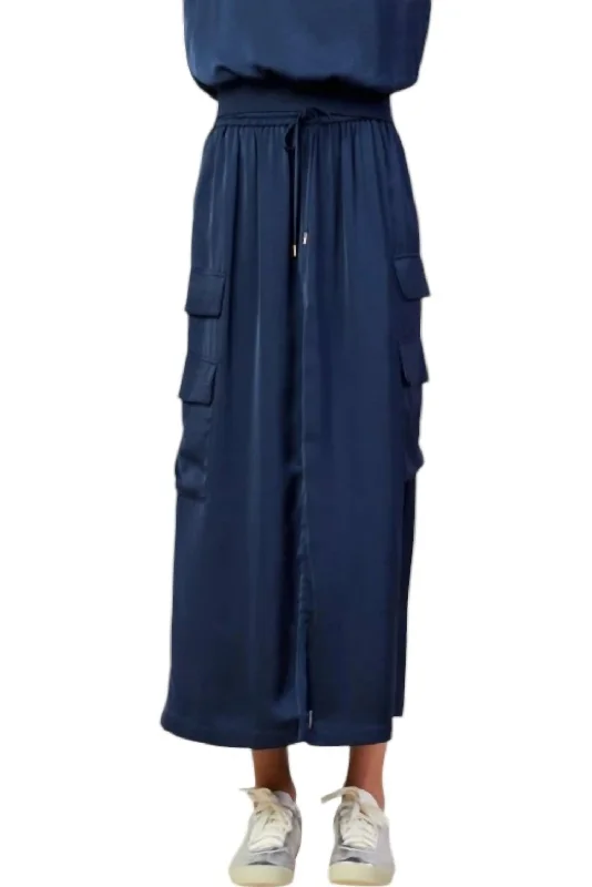 Women's Boat Hem SkirtsCargo Midi Skirt In Navy