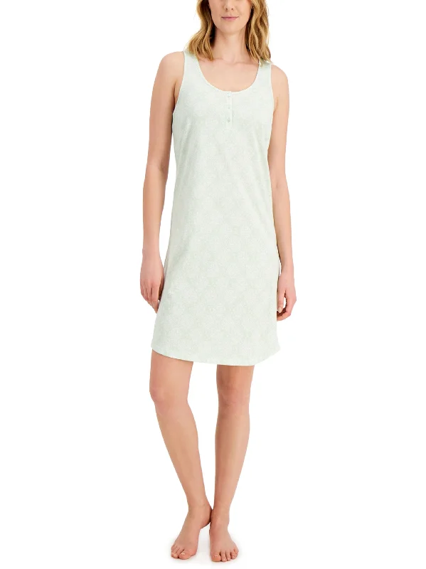 women's pajamas for those who love comfortWomen's Printed Henley NightGown,Light Green