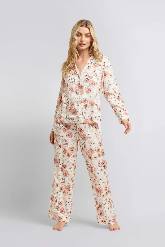 women's pajamas for those who value qualityKelly Smith Mothers Day Gift Set